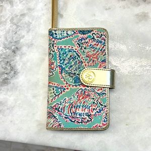 Cute Lilly phone clutch